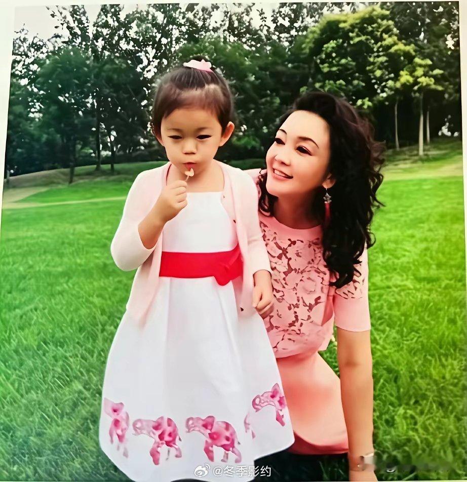 大S怎么都没想到，她去世后，最终真心守护她这对儿女的是张兰女士，比她娘家那些亲戚