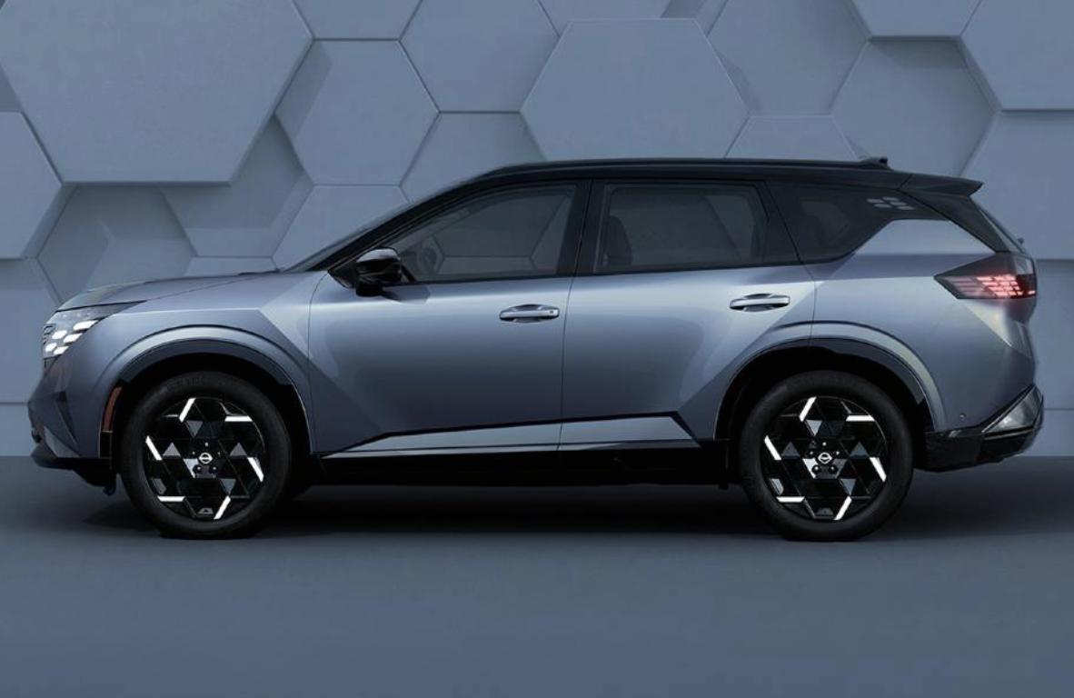 4月14号，日产正式放出了全新一代奇骏（海外叫Rogue）的官图。作为家