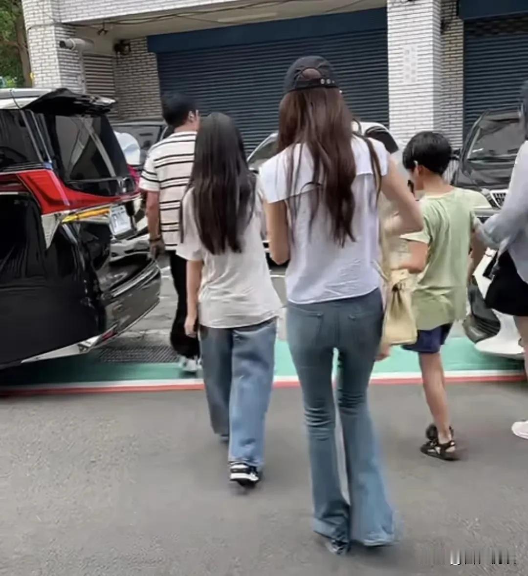 黑宝宝菲常梅好宝宝大家都歇歇吧黑宝宝嫌汪晒孩子蹭大明星前妻的流量菲