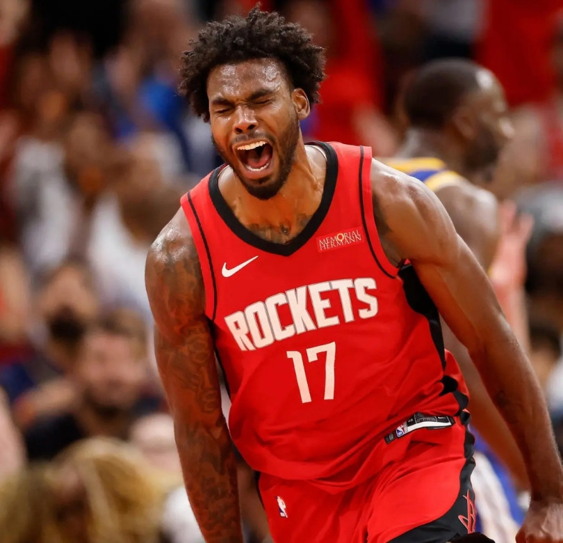 伊森一攻一防，太强硬了！可惜绝杀超时！火箭102-103惜败开拓者，杜兰特即