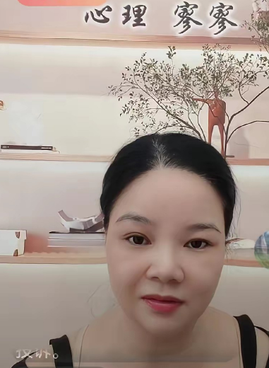 S妈现在两面不是ren了！支持大S的粉丝，对她失望，觉得她自私！这个家都是靠大S