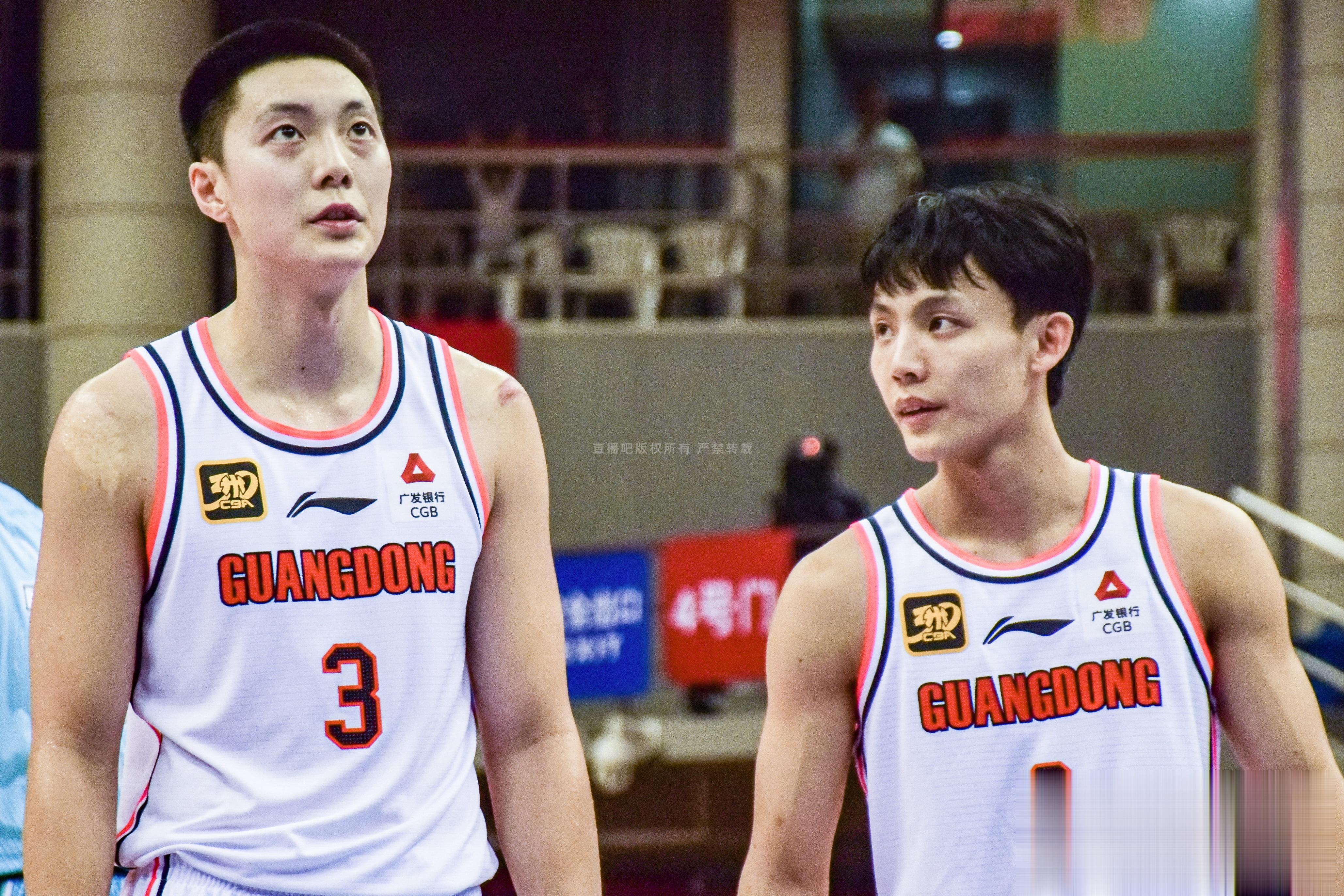 媒体人: 广东暂时只有徐杰能稳定组织 胡明轩&两名小外都是攻击手