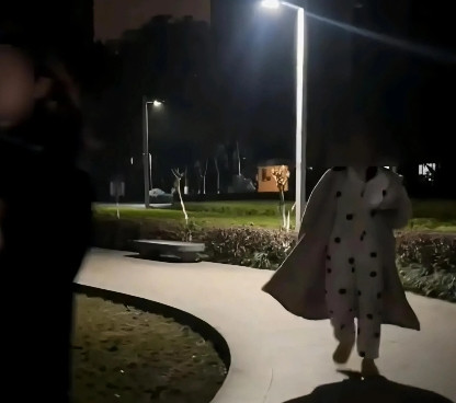 重庆男子提醒遛狗牵绳反被打成轻伤二级！打人女子取保候审，伤者自掏医疗费。2月