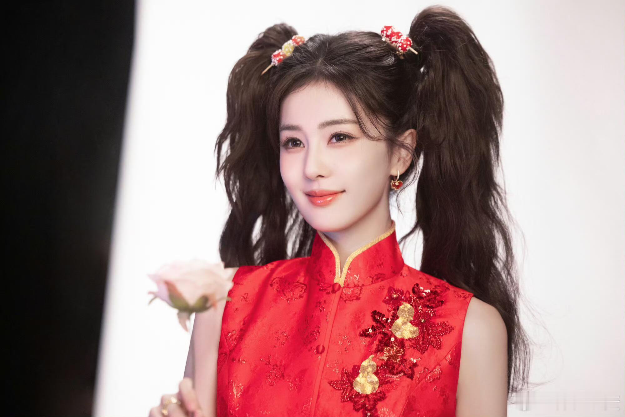 白鹿恭喜白鹿代言王者荣耀，美照来了期待白鹿｜