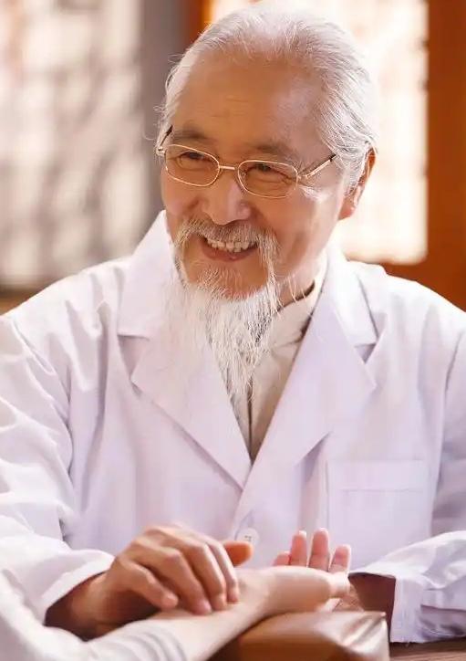 一位老中医说得很实在：“你跑步锻炼再多，三餐吃得再贵、睡眠睡得再好，都不如不生气
