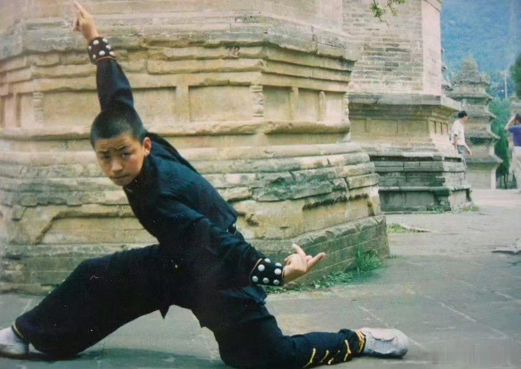 也算是从少林寺出来滴，能认出他是谁吗？