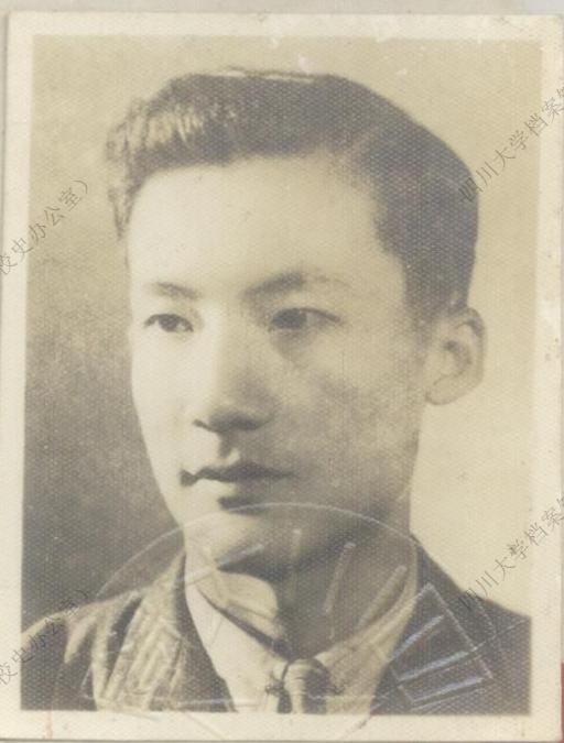 1949年，毛人凤下令处死朱君友。临刑之际，押解他的两名特务频频朝他摇头使眼色