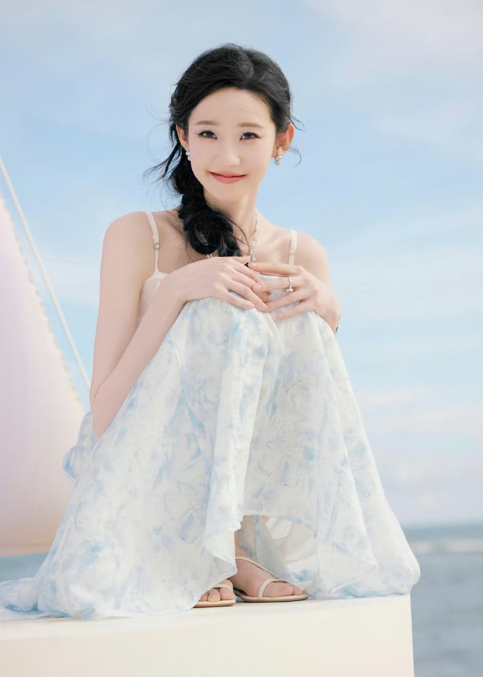 张艺凡张艺凡美女美女如云​​​