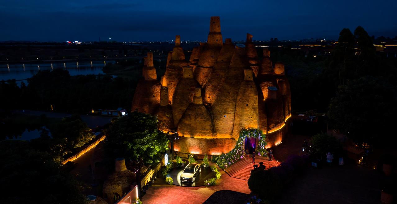 春节开车回家的幸福感，被尊界S800新春OTA直接拉满！新增功能藏满惊喜，车内外