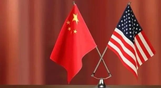 中美现在可能已经到了较量的关键“决赛阶段”。为啥说到了决赛阶段？美国现在手里