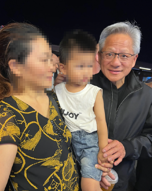 黄仁勋持续高位套现, 5天套现6386万美元