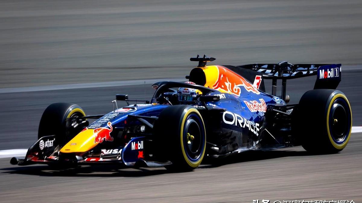 本以为2026新规能把红牛拉下马，结果梅奔领队托托·沃尔夫看完测试数据，脸都绿了