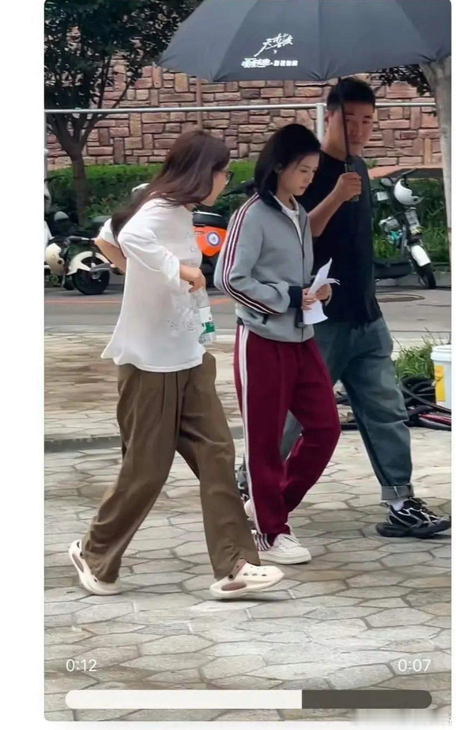 合诗雨进组天才女友了​​​