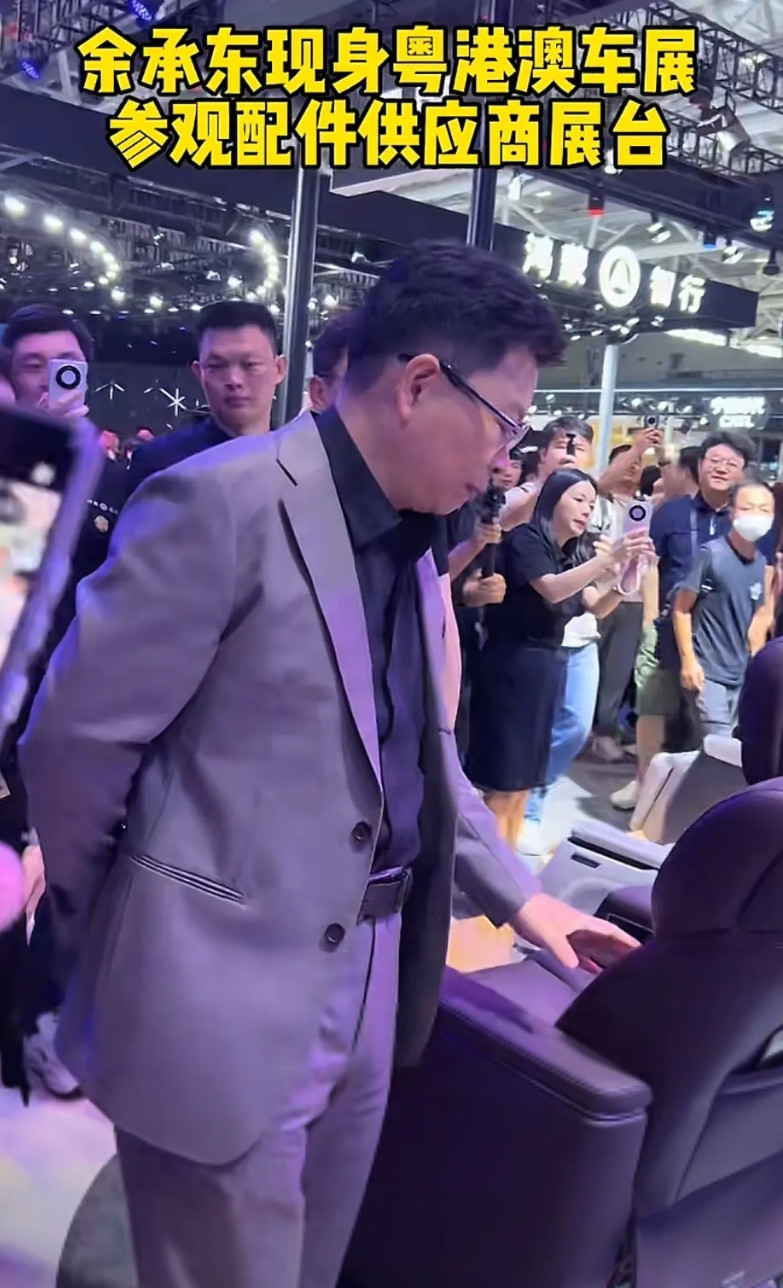 不是华为吹牛，人家是真牛！因为尊界S800上市，很多喷子在评论区无脑乱喷，一看