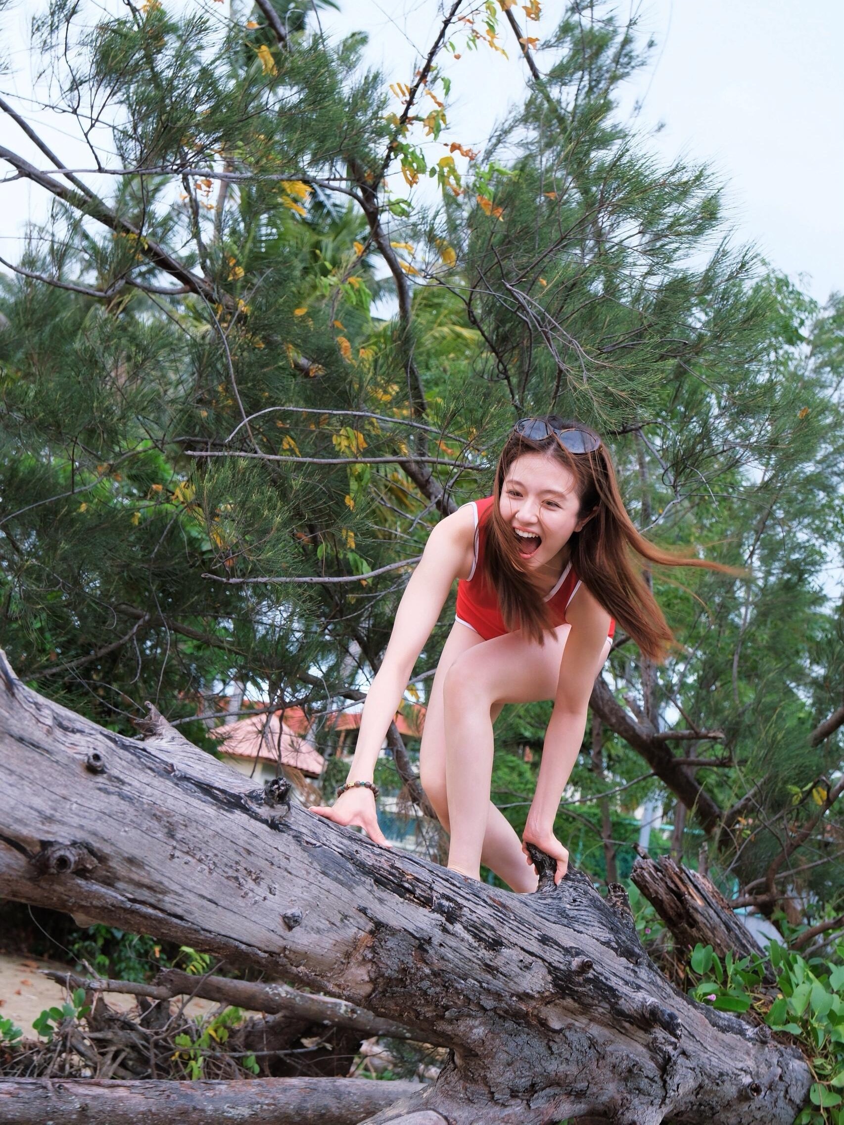 李兰迪的旅游照好喜欢她现在的状态鲜活明媚