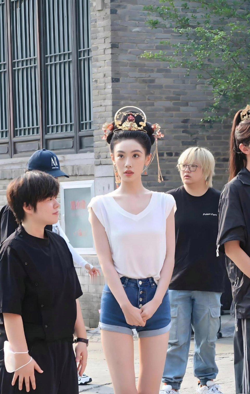 我的妈呀这颜值完全可以当明星了