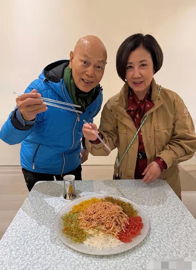 2026年3月，刘德华位于香港加多利山的豪宅内景因一场斋宴意外曝光。该豪宅于20