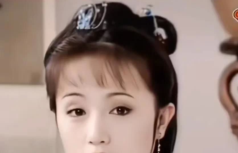 辛柏青昨天才发讣告，朱媛媛可谓尸骨未寒，结果当天就有人做了辛柏青的主，“要求”辛