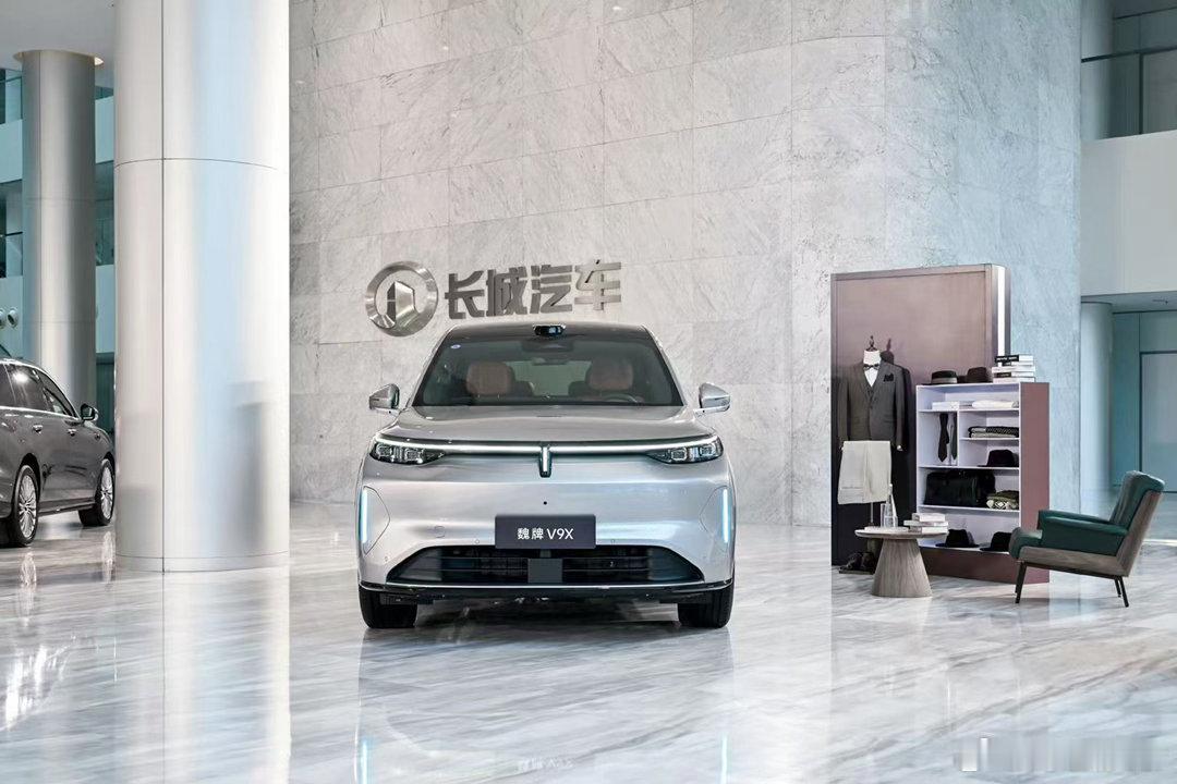 魏建军承认自己怕了魏建军终于说真话了：我怕了。不怕行业内卷，不怕对手降价，怕