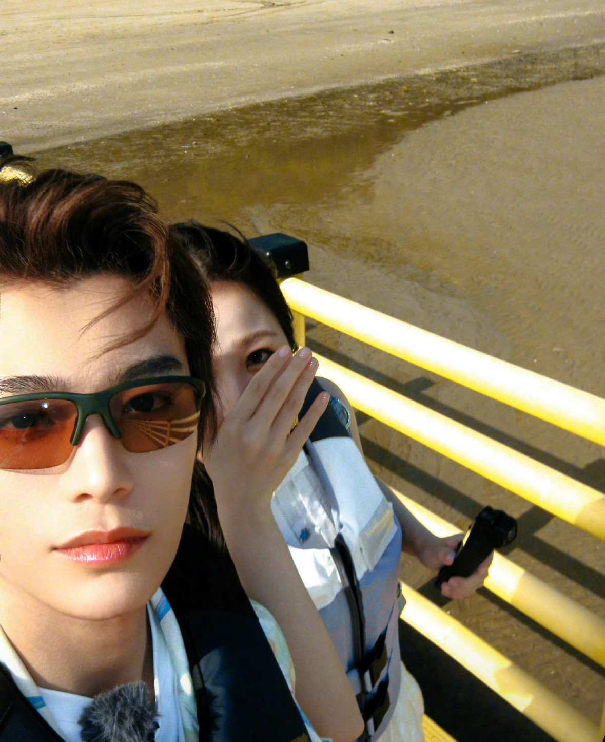 对着一张脸都没露全的照片磕啥呢一点都不好磕啊月子中心真的好可怜