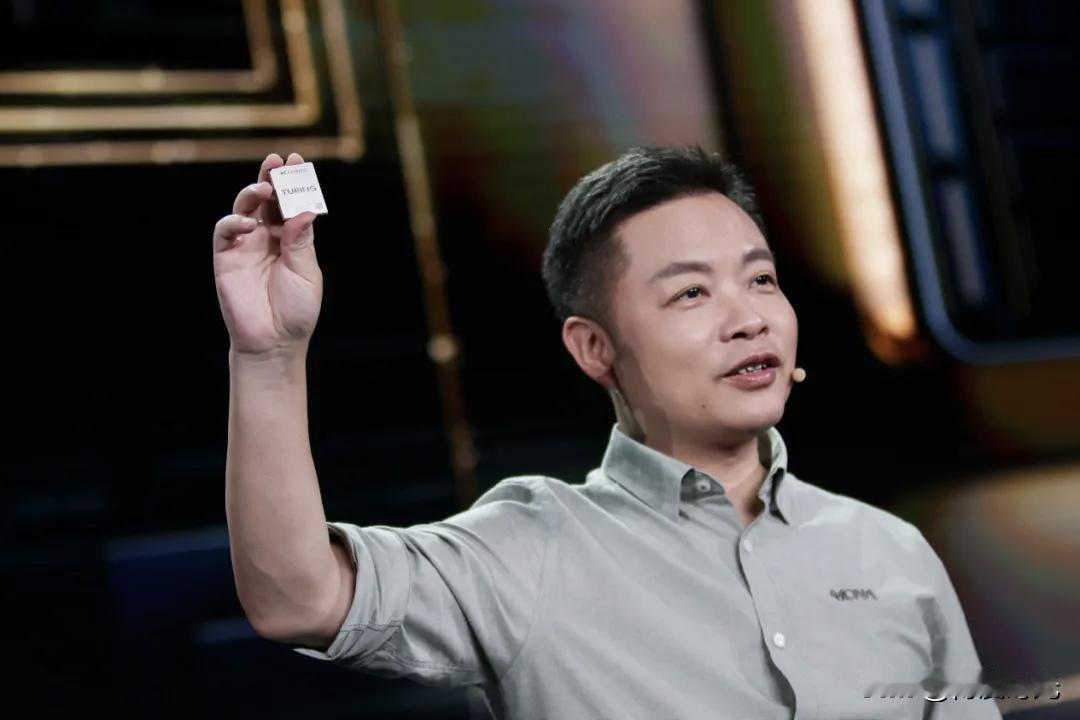 小鹏汽车在科技探索上简直就是个“搞事小能手”！它在智能驾驶领域累计研发投入超19