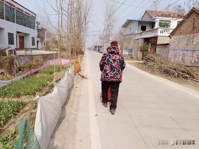 我让娘家给我留一间房，装修一下，我偶尔能回去住一下，但我妈不同意，说出嫁的女儿在