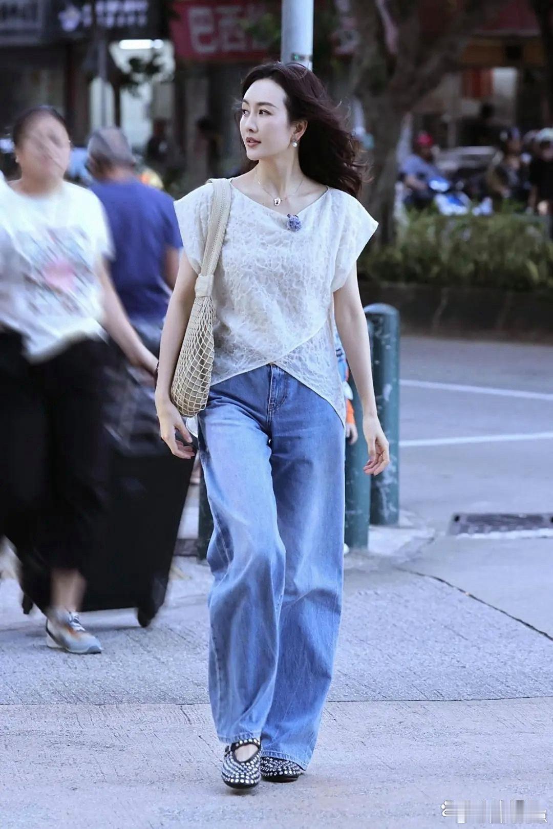 王鸥堪称妈妈级典范～​​​