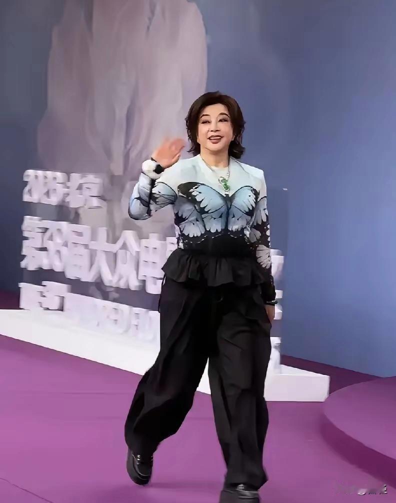 刘晓庆录音曝光：跟了我六年，你应该感到光荣！近日，一段刘晓庆的私人录音在网络上