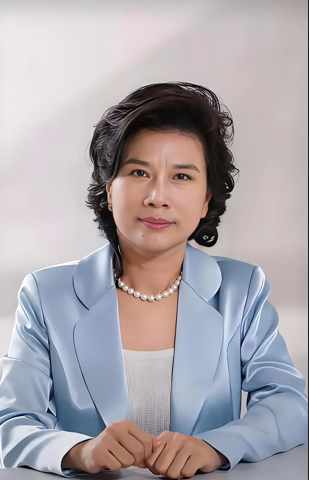 终于弄明白了！为什么格力离了董明珠能继续运转，也就是“去董化”。不是董明珠不强势