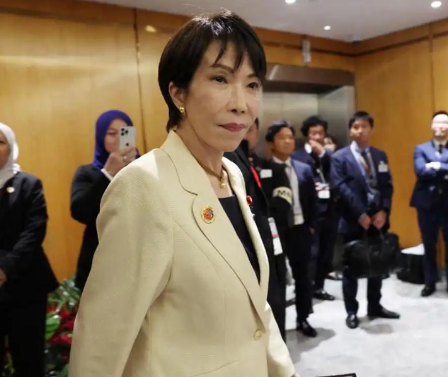 日本不怕中国对他发起制裁，因为早在二战时中国便出于人道主义放了日本一马，日本怕的