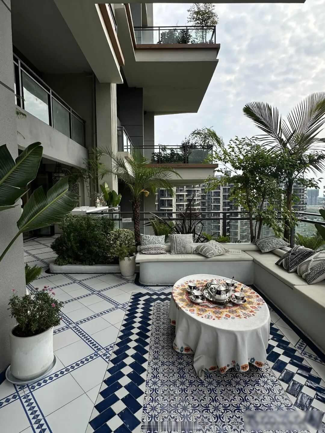 林女士的房子，漏水又难卖，第四代住宅坑人不浅林女士三年前在广州买下这个空中别