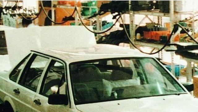 1983年，中国第一次引进桑塔纳汽车，原本定价为8万，但中方代表认为16万更合适