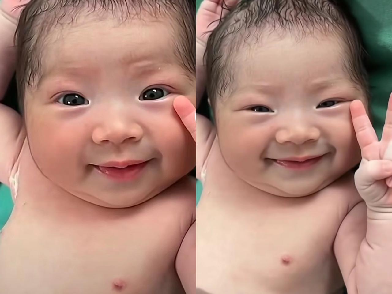 家人们快看刚出生就会比耶微笑这届新生儿也太会“营业”了吧！家人们快看这