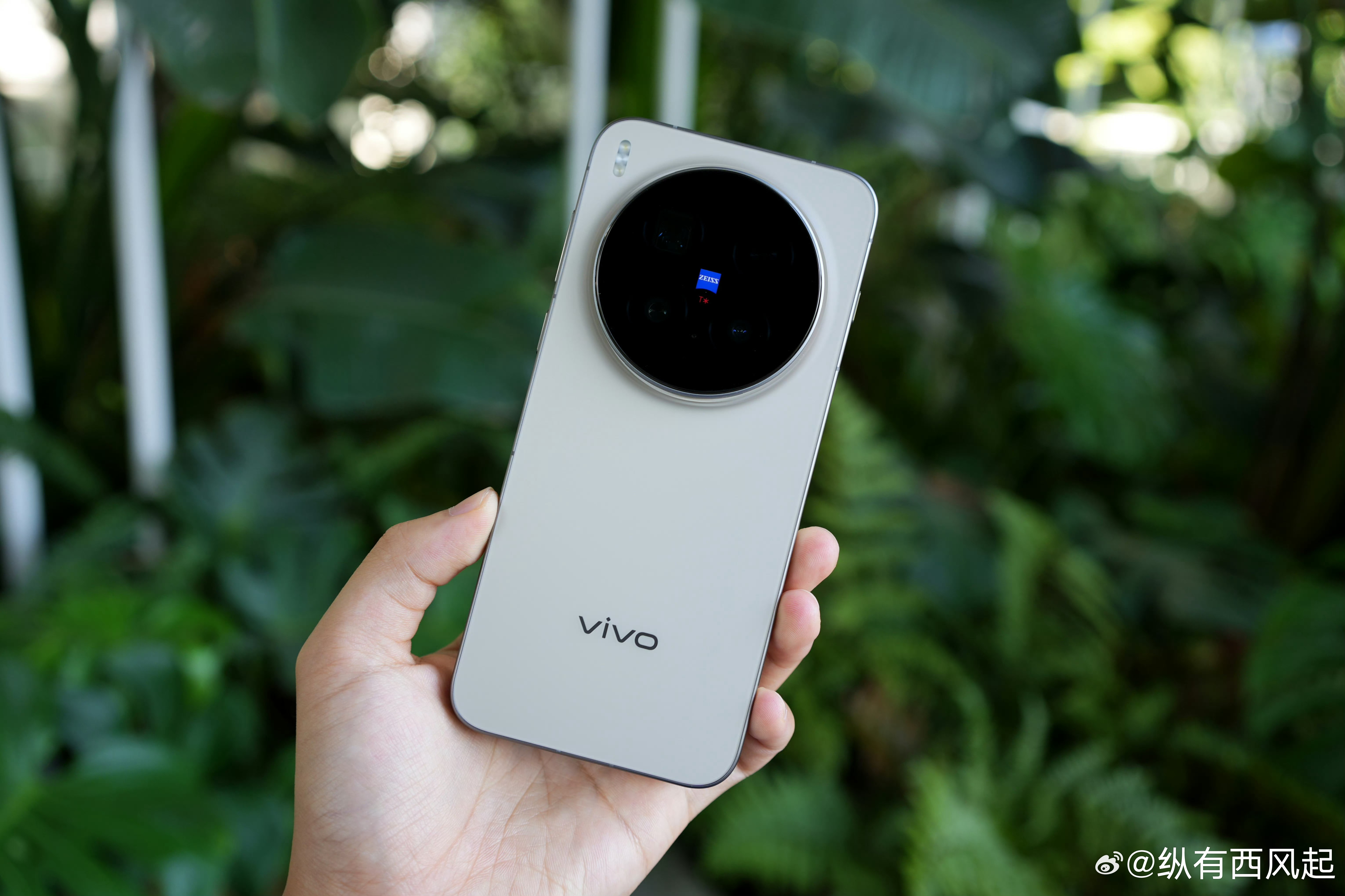 好家伙，vivoX300开箱照都陆续出炉了，比小米17都快​​​