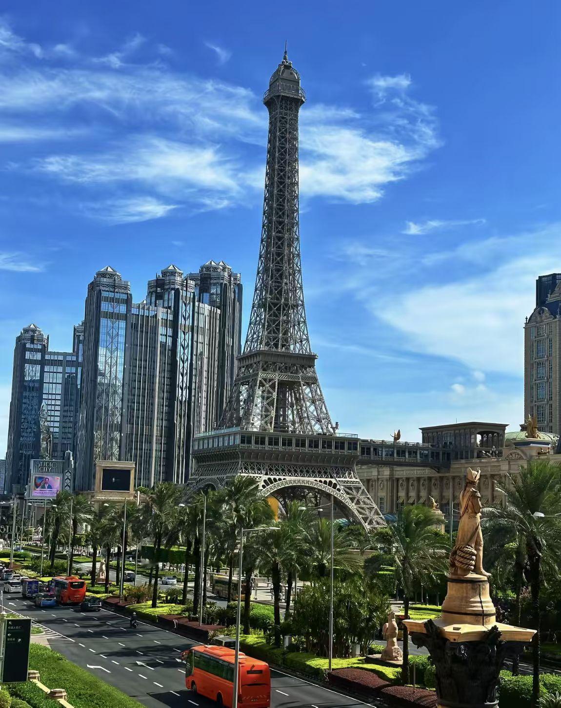 今日运势：乙巳年丁亥月丁酉日2025.11.24日鼠：做事要求稳牛：避