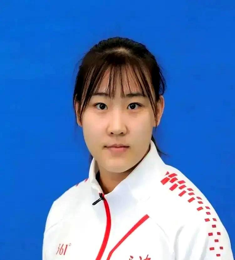 天津女排的冠军流水线，换代也不停产？新赛季李盈莹和王媛媛留洋，球队看着像新老