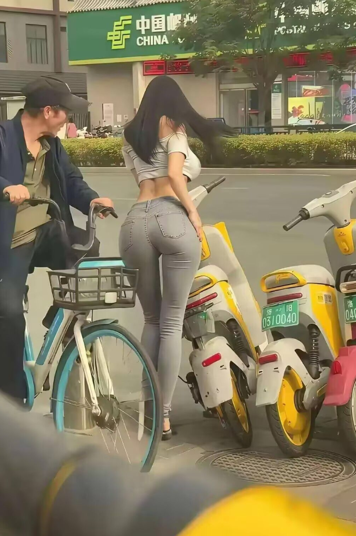 此刻大爷心里在想些什么[哭笑不得][哭笑不得][哭笑不得]