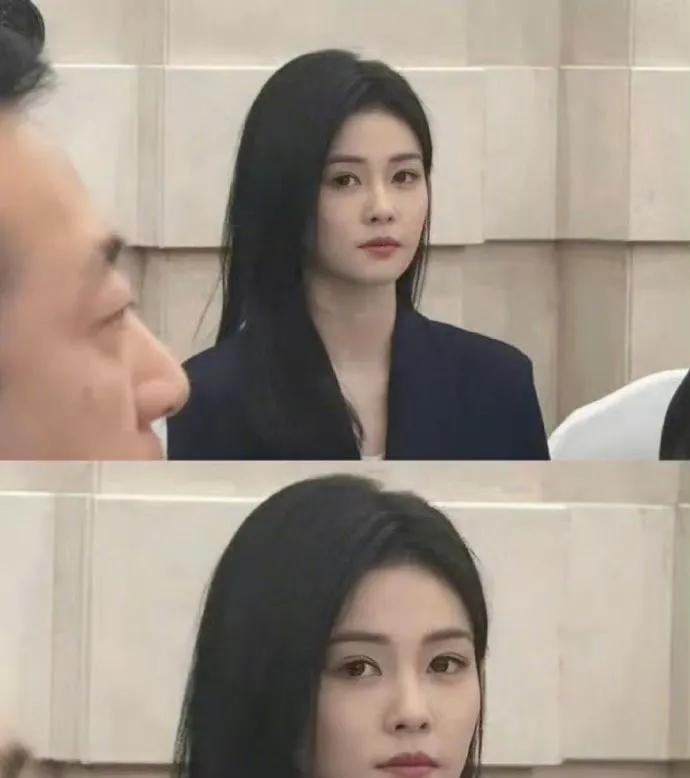 白鹿真的很正，长相大气，不懂为什么总喜欢扮甜妹，小花里面很少有这种又正又大气的长
