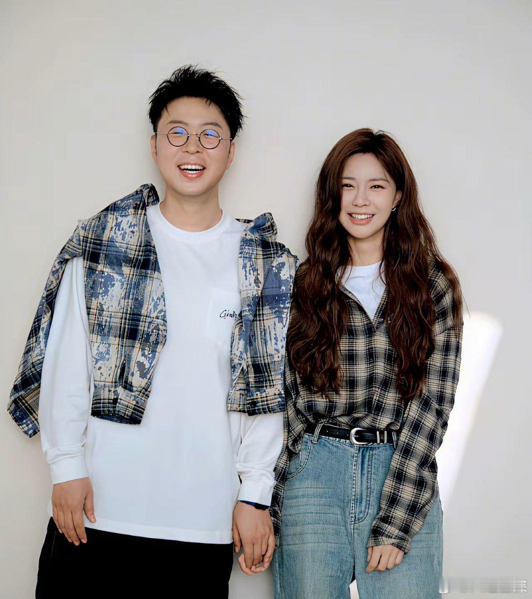 黄子韬这婚礼办到真是没法说他千不该万不该请沈梦辰去你看沈梦辰，她穿得那么好看，而