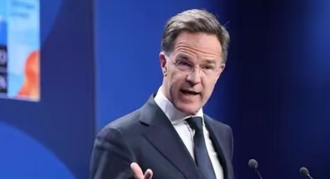 北约宣布了！据法新社报道，北约秘书长吕特在访问德国演讲中表示，中国成为了俄罗斯的