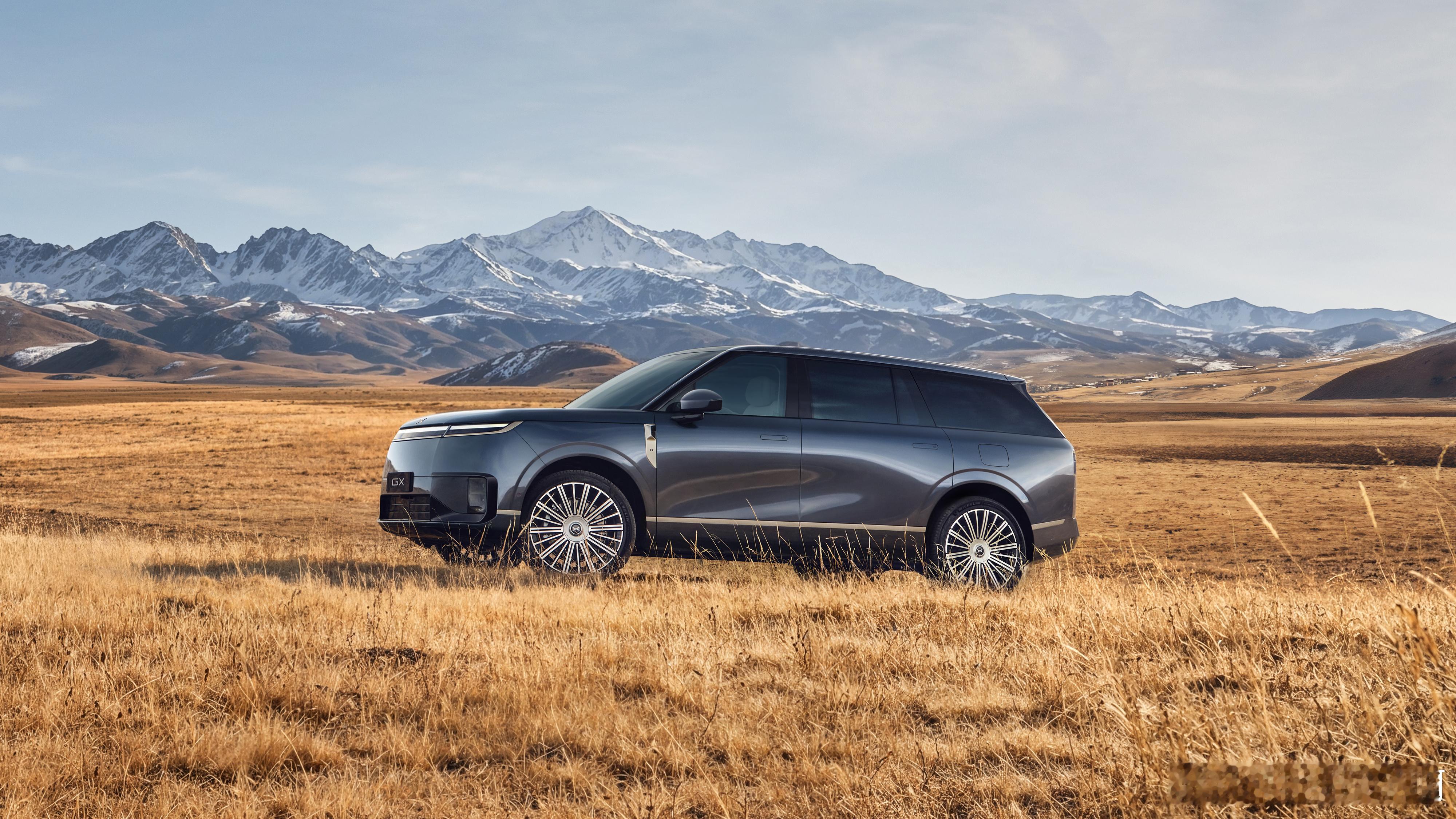 小鹏GX今天是全球同步发布目前大致配置其实已经都公布了，等一个晚上的价格以下