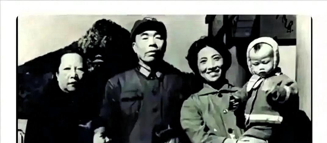 1948年，国军军长曾泽生率2.3万官兵起义，蒋介石下令枪决其全家，南京宪兵队已