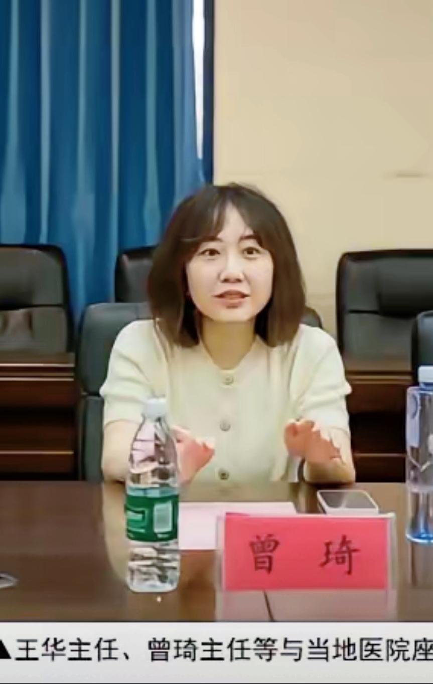 关注医生，应该关注他（她）的专业能力，而不是私人生活。因为医生的技术才是