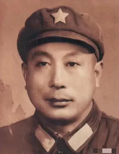 1955年1月10日，一艘仅22吨的解放军鱼雷艇icon突发故障，带着仅剩的一枚