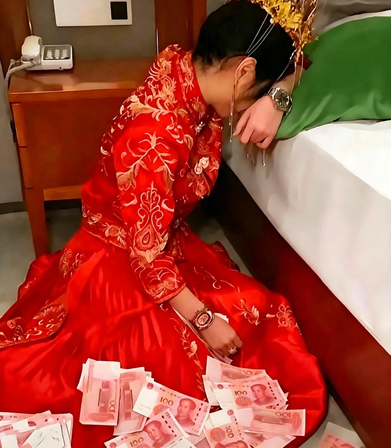 长沙现场悔婚事件:男方掏空家里全部积蓄，还向外借了钱，婚房首付、酒席开销全部由他