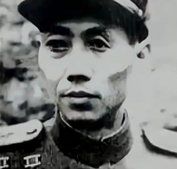 1950年，方虎山率领一支幽灵之师横扫朝鲜半岛，战后却被秘密处决，上万名部下心寒