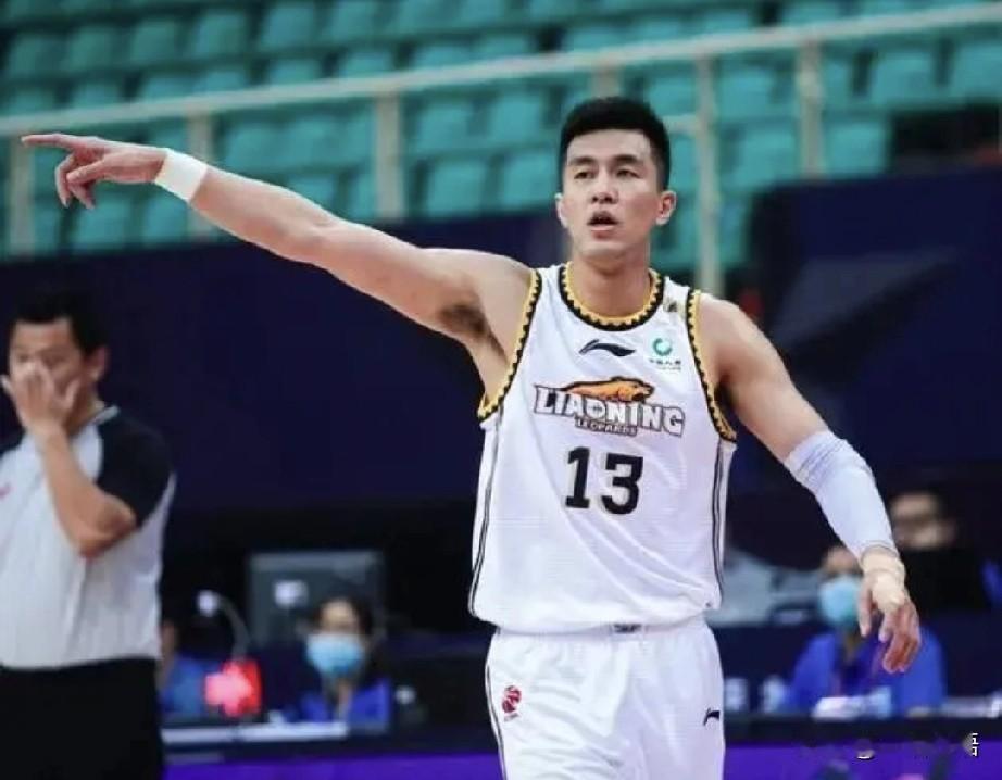 状态下滑，不影响人气，郭艾伦是真牛！你说郭艾伦自从加入广州队，统共也没打几场比