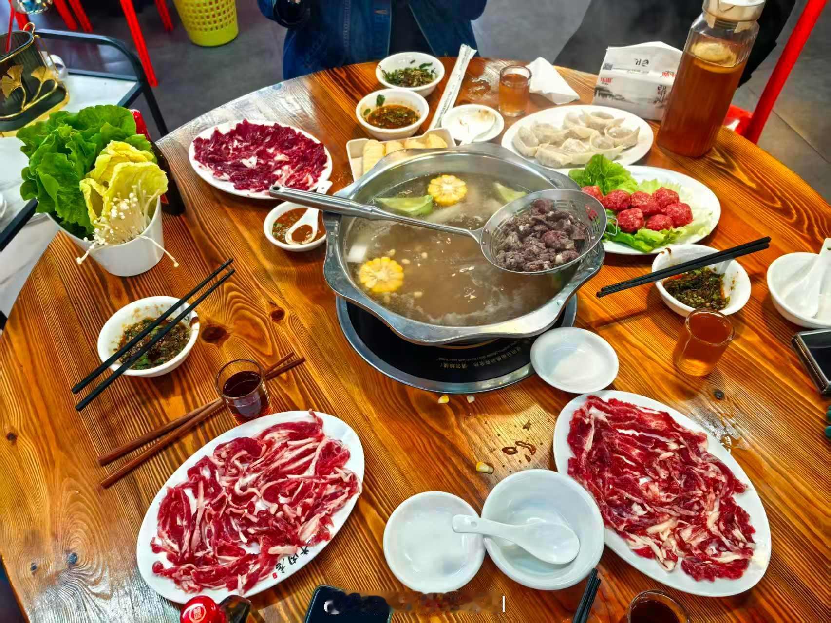 潮州第一顿牛肉火锅，确实和北京的不一样不可辜负的美食
