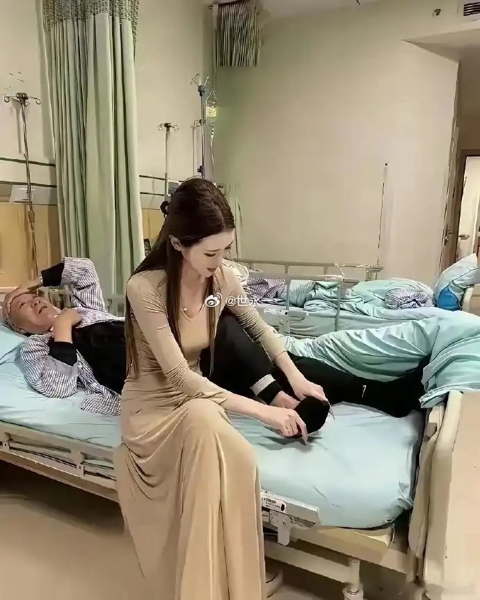 谁不羡慕，谁不夸，不是亲生但是胜似亲生