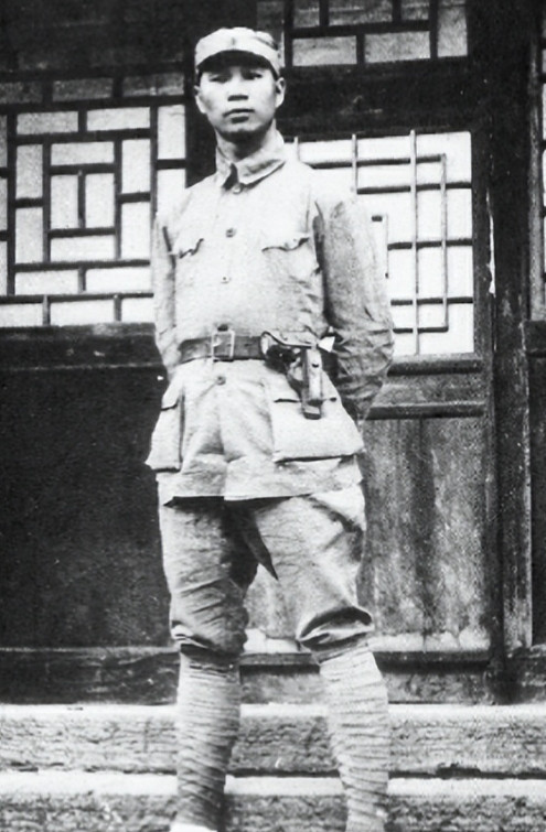 1941年8月，杨成武带领百姓转移，可无论怎么躲避，都会遇见日军。正在大家到处在